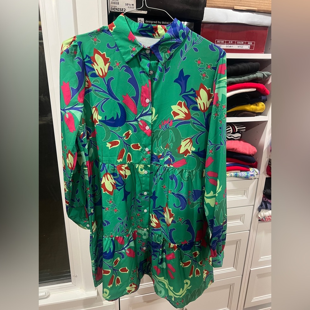 Boutique Floral Green Button-Up Dress size Lrg